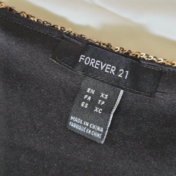 Forever 21 - Long Sleeve Gold Sequin Crop Top - Extra Small - Picture 10 of 10